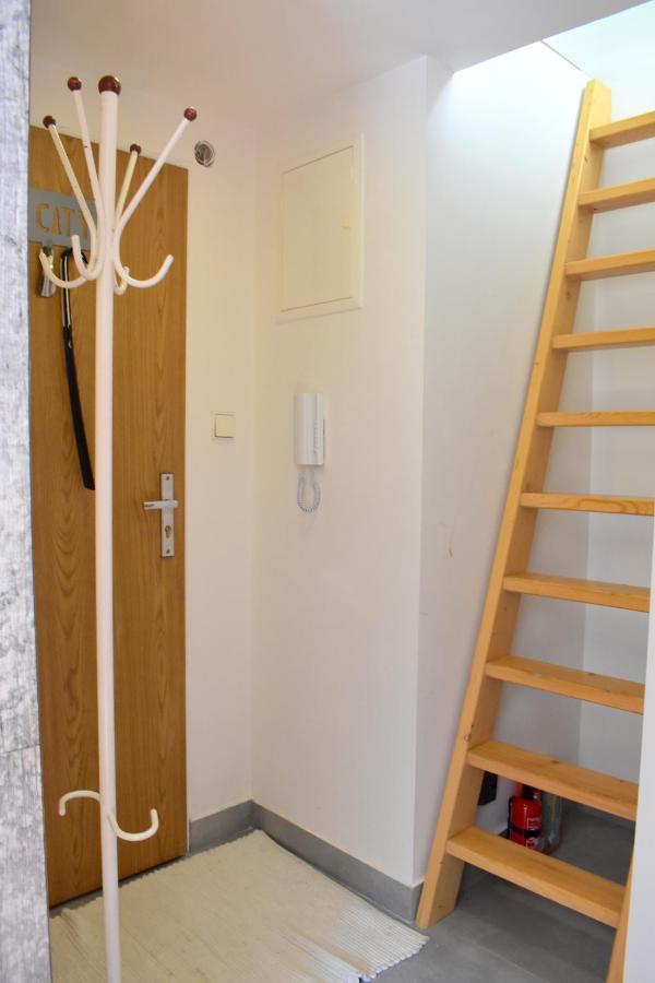 New Central Rooftop With Private Wellness, Sauna & Whirlpool Bath プラハ エクステリア 写真