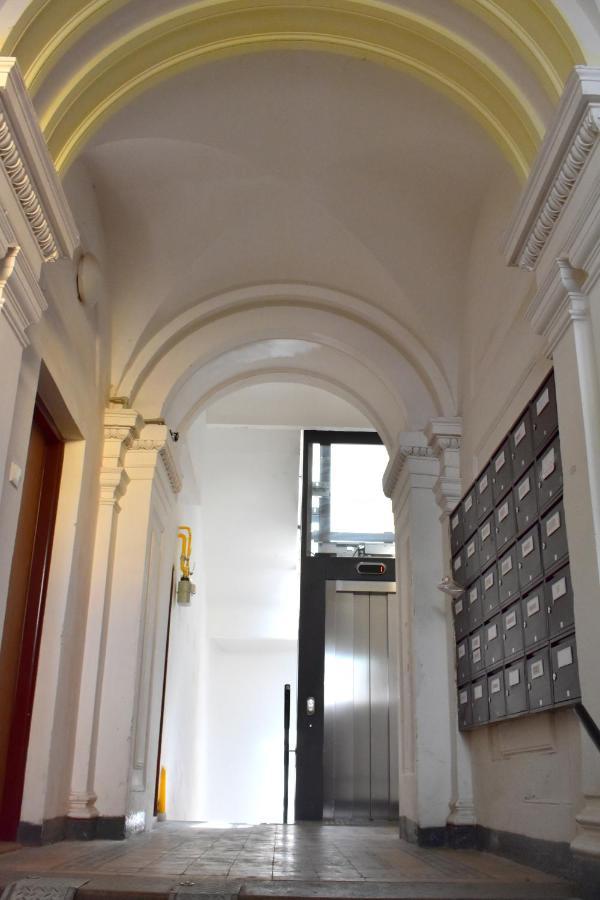 New Central Rooftop With Private Wellness, Sauna & Whirlpool Bath プラハ エクステリア 写真